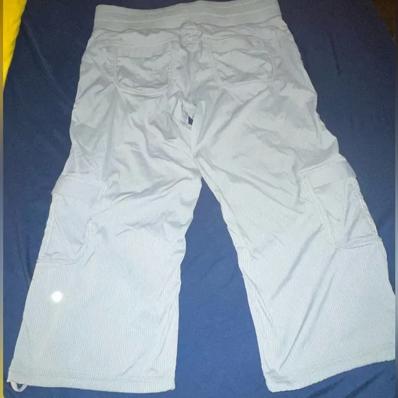 Lululemon Gray Cargo Capri Pants - Picture 12 of 12